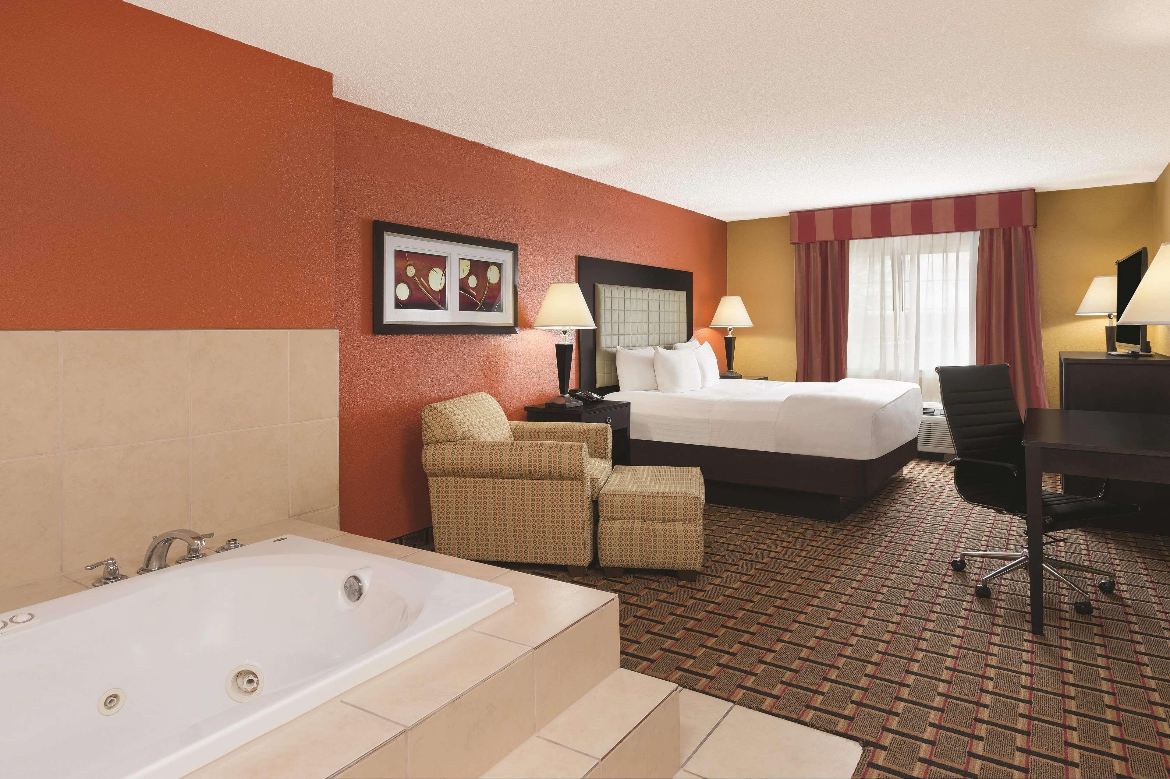 Hotel La Quinta By Wyndham Joplin Exterior foto
